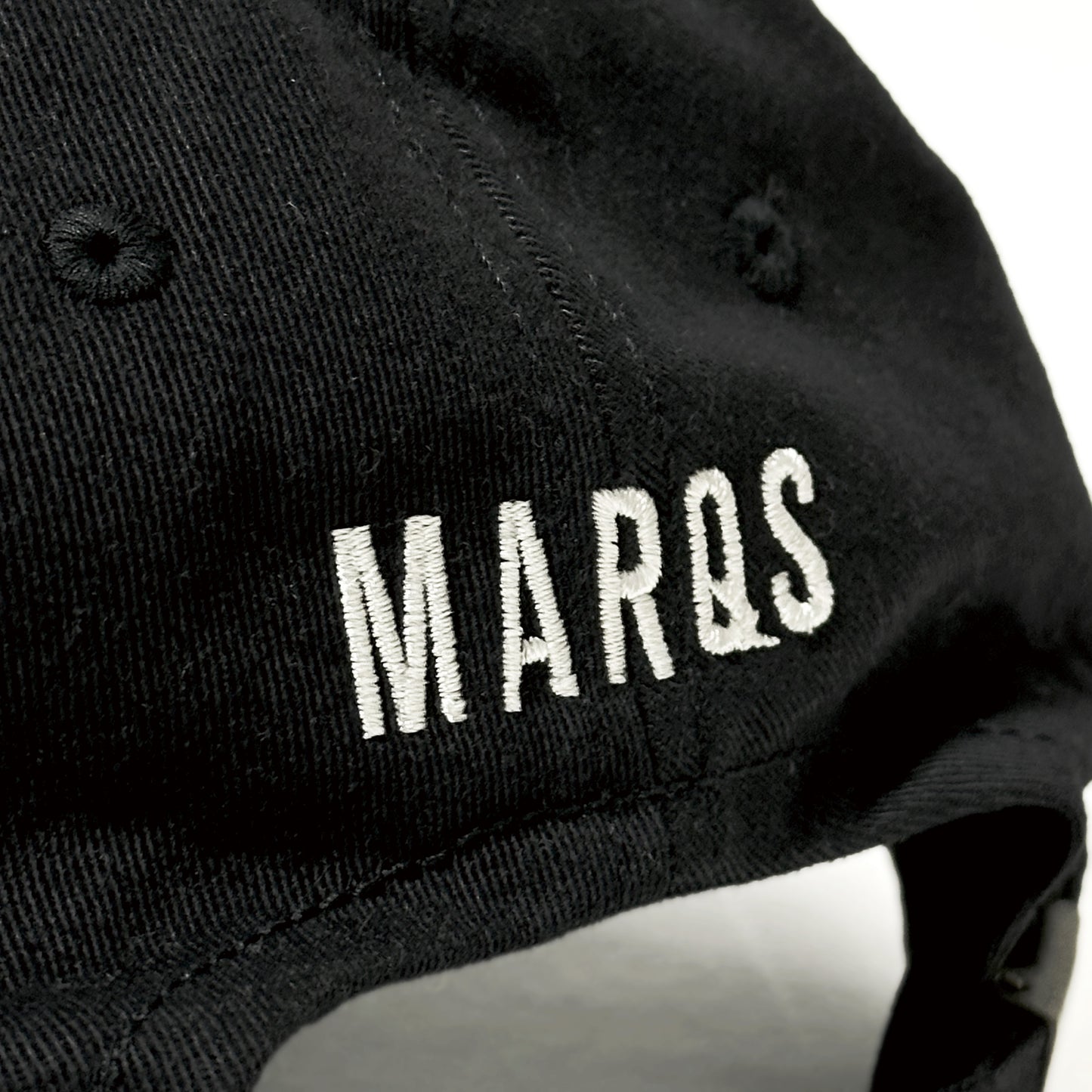 SQUARE PATCH 6-PANEL CAP【BLACK】