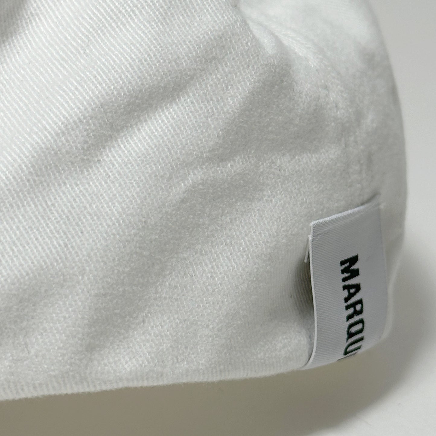 SQUARE PATCH 6-PANEL CAP【WHITE】
